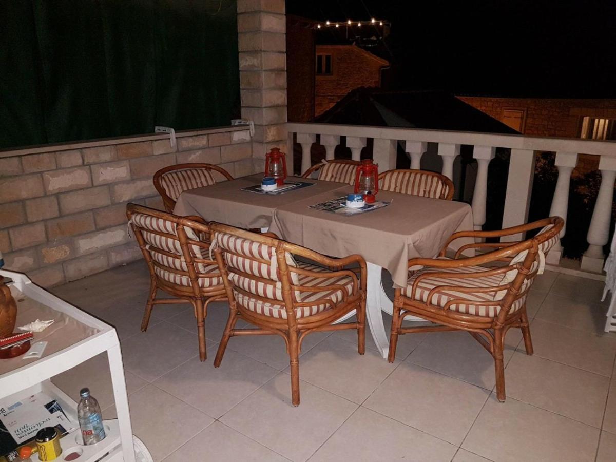Vila Dora Supetar Apartment Ngoại thất bức ảnh