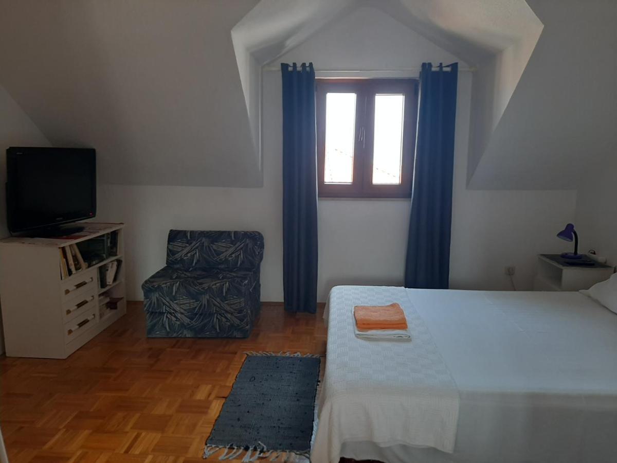 Vila Dora Supetar Apartment Ngoại thất bức ảnh