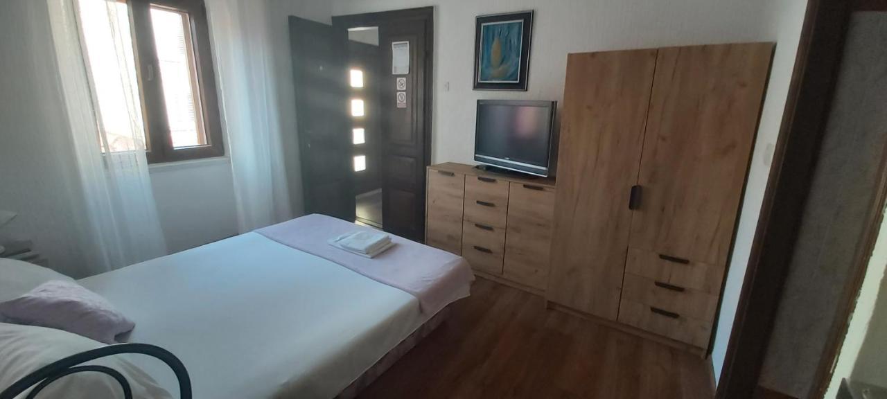 Vila Dora Supetar Apartment Ngoại thất bức ảnh